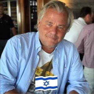 Meet your Posher, Mitchell